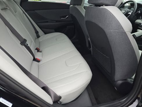 New 2026 Hyundai Elantra Limited FWD image 22