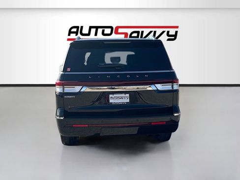 Used 2023 Lincoln Navigator L Reserve AWD/4WD image 6