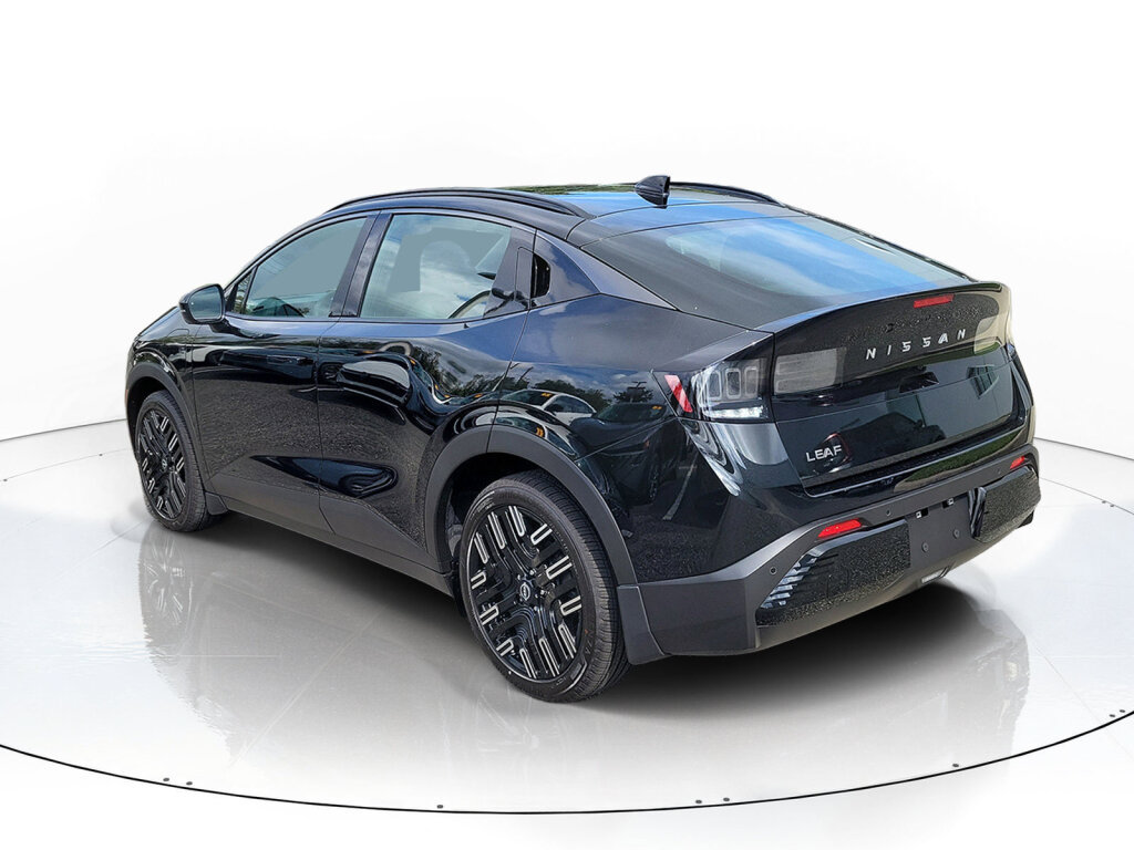 New 2026 Nissan Leaf Platinum+ FWD image 3