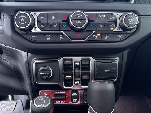 New 2026 Jeep Gladiator Rubicon AWD/4WD image 24