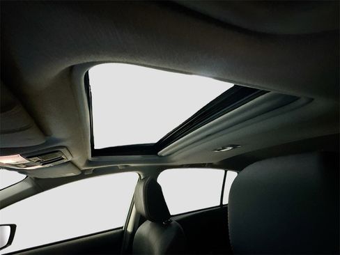 Used 2016 Subaru Crosstrek 2.0i Limited image 25