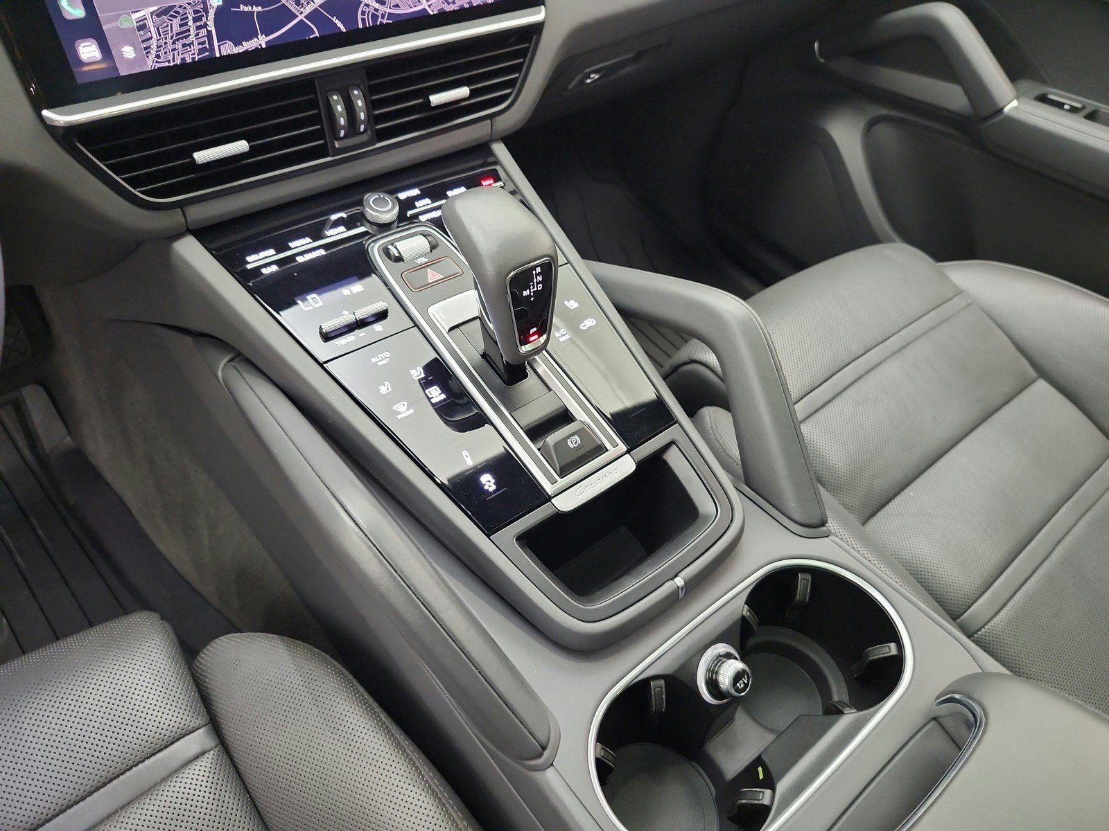Used 2023 Porsche Cayenne Platinum Edition AWD/4WD image 13