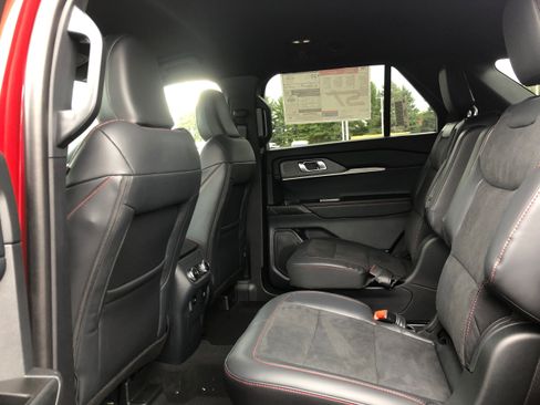 New 2026 Ford Explorer ST image 11