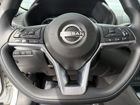 Used 2024 Nissan Sentra SV FWD image 15