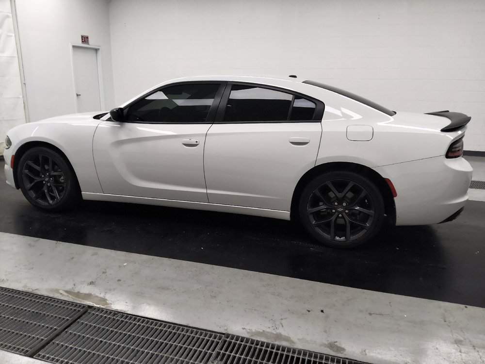Used 2021 Dodge Charger SXT w/ Blacktop Package RWD image 3