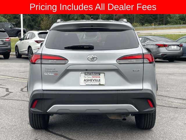 Used 2025 Toyota Corolla Cross XLE FWD image 4