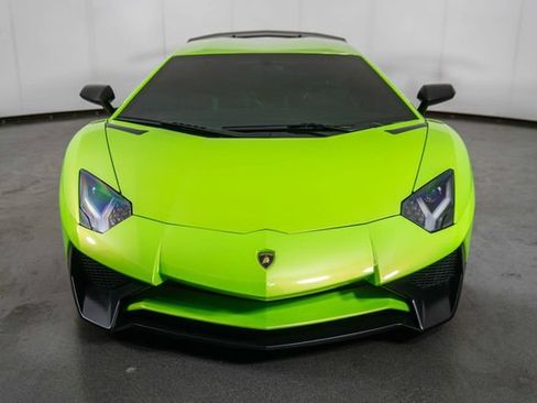 Used 2016 Lamborghini Aventador LP 750-4 Superveloce AWD/4WD image 3
