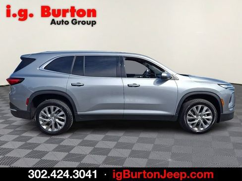 Used 2026 Buick Enclave Preferred AWD/4WD image 7