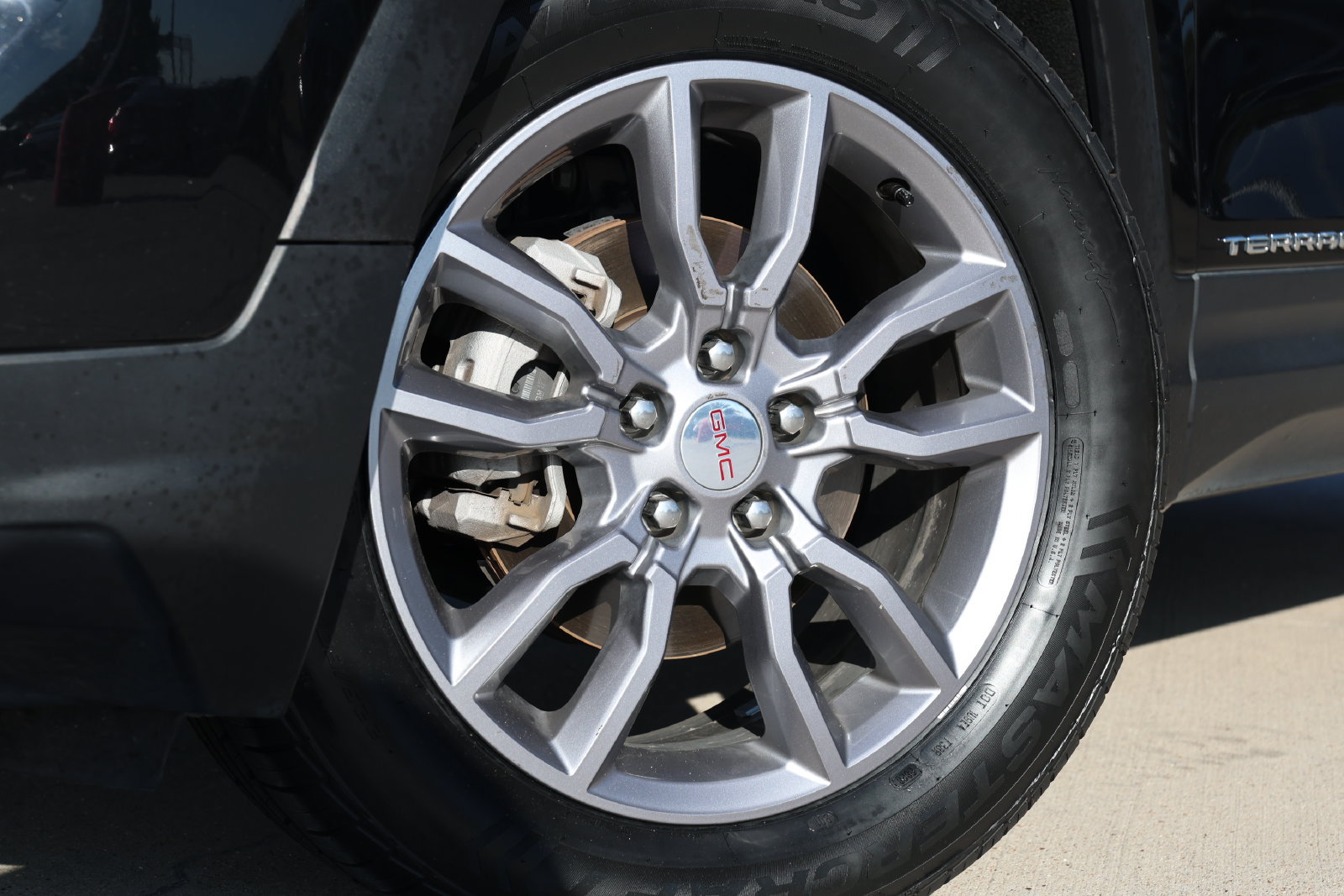 Used 2024 GMC Terrain SLT AWD/4WD image 12