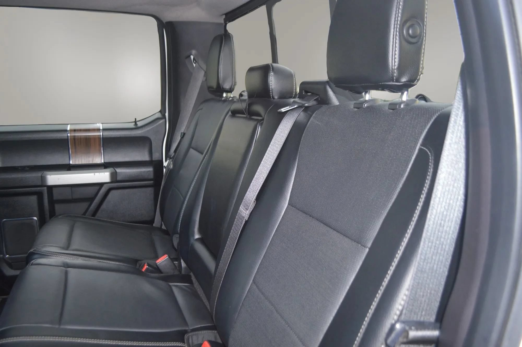 Used 2015 Ford F150 Lariat w/ Equipment Group 501A Mid AWD/4WD image 19
