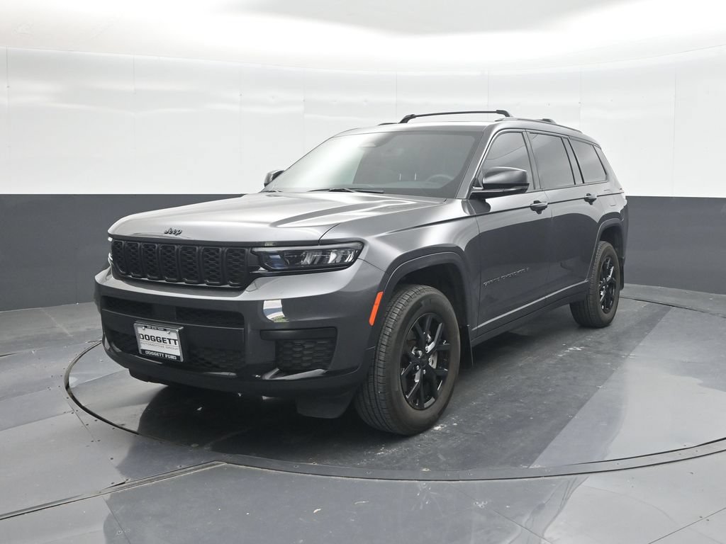 Used 2024 Jeep Grand Cherokee L Altitude RWD image 1