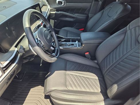 Used 2025 Kia Sorento SX Prestige AWD/4WD image 12