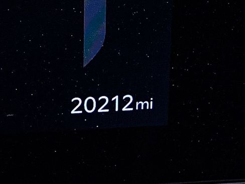 Used 2025 Kia Carnival SX image 34