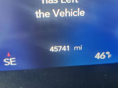 Used 2022 Chrysler Pacifica Touring-L image 40