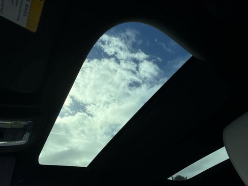 Used 2025 Mercedes-Benz GLA 250 4MATIC image 28