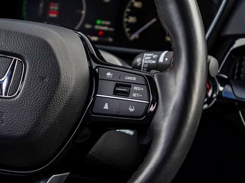 Used 2024 Honda CR-V Sport Touring image 17