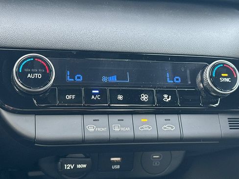 Used 2026 Hyundai Elantra Sport FWD image 22