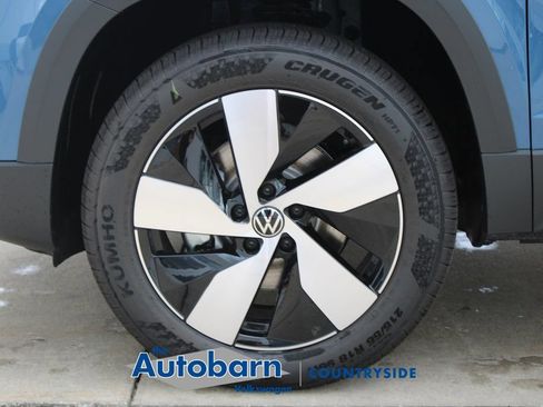 Used 2025 Volkswagen Taos S AWD/4WD image 18