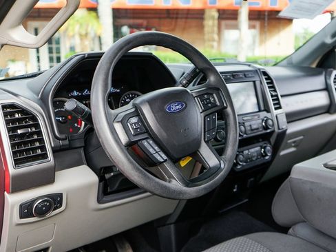 Used 2020 Ford F250 XLT w/ FX4 Off-Road Package image 19