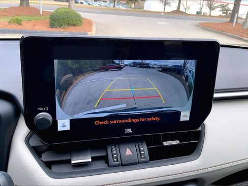 Used 2023 Toyota RAV4 Limited image 29