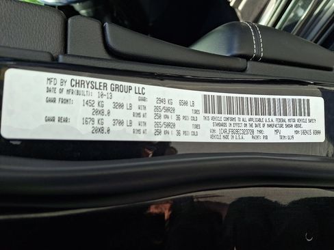 Used 2014 Jeep Grand Cherokee Limited w/ Trailer Tow Group IV AWD/4WD image 27