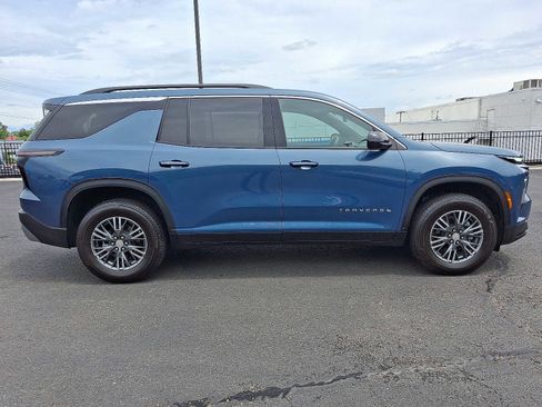 Used 2025 Chevrolet Traverse LT w/ LPO, Floor Liner Package AWD/4WD image 7