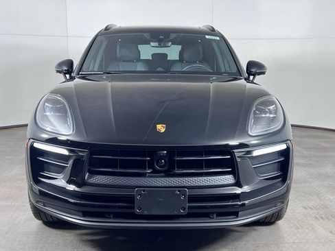 Certified 2026 Porsche Macan AWD/4WD image 10