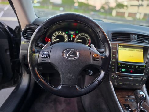 Used 2010 Lexus IS 350C RWD image 23