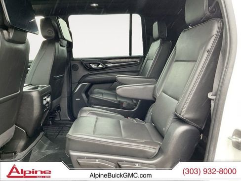 Certified 2022 GMC Yukon XL Denali w/ Denali Ultimate Package AWD/4WD image 13