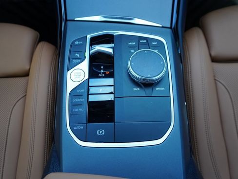 Used 2024 BMW 230i Coupe w/ Premium Package image 17