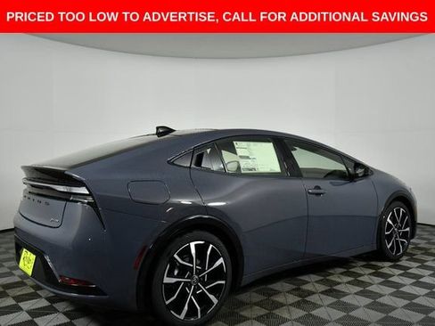 New 2026 Toyota Prius Plug-In Hybrid FWD image 10