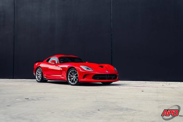 Used 2013 SRT Viper GTS w/ GTS Laguna Interior Pkg RWD image 19