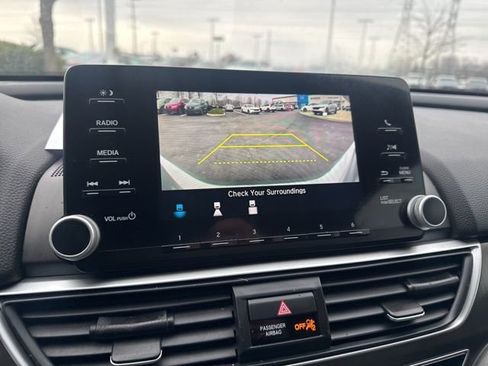 Used 2019 Honda Accord LX image 19
