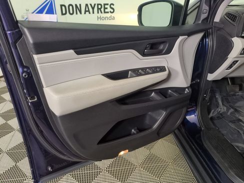 Used 2018 Honda Odyssey EX image 13
