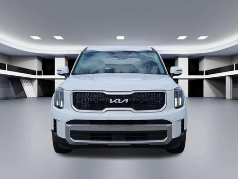 Used 2023 Kia Telluride LX image 9