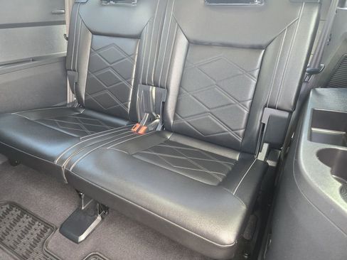 Used 2024 Volkswagen Atlas SE image 31