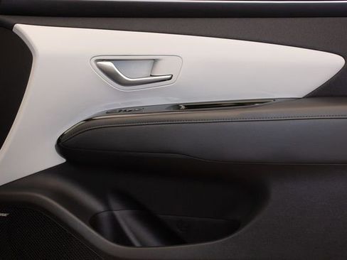 Used 2023 Hyundai Tucson Limited image 11