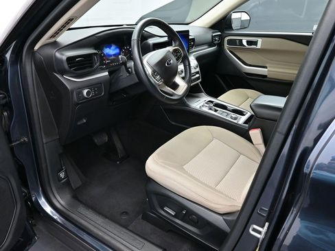 Certified 2022 Ford Explorer XLT w/ Class IV Trailer Tow Package image 10