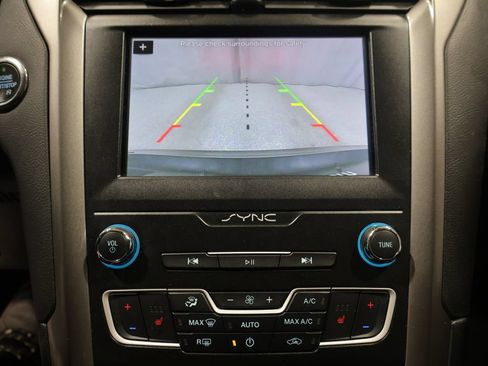 Used 2019 Ford Fusion SEL FWD image 28