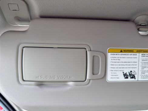 Certified 2024 Nissan Rogue SL w/ SL Premium Package AWD/4WD image 24