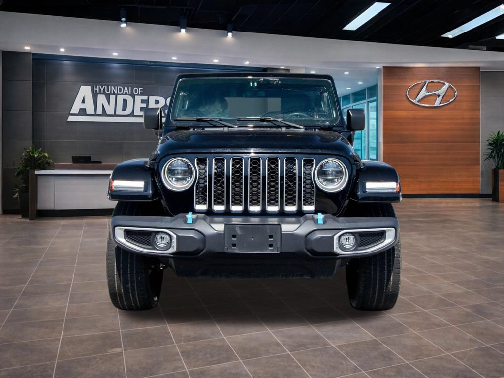 Used 2023 Jeep Wrangler Unlimited Sahara AWD/4WD image 4