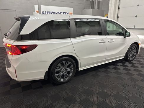 Used 2025 Honda Odyssey Touring image 10