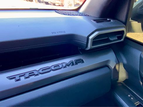 Used 2024 Toyota Tacoma TRD Off-Road image 51