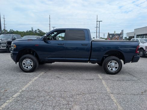 Used 2022 RAM 2500 Big Horn w/ Level B Equipment Group AWD/4WD image 2