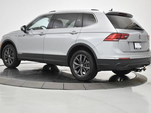 Used 2022 Volkswagen Tiguan SE AWD/4WD image 18
