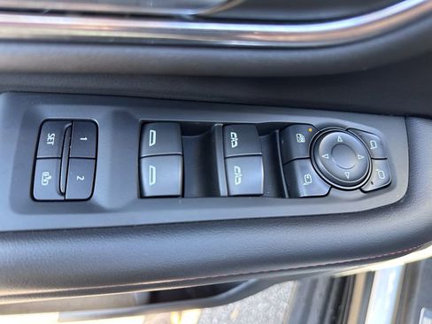 Used 2022 Chevrolet Tahoe RST w/ Luxury Package image 30