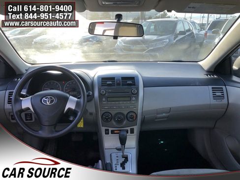 Used 2011 Toyota Corolla LE image 9