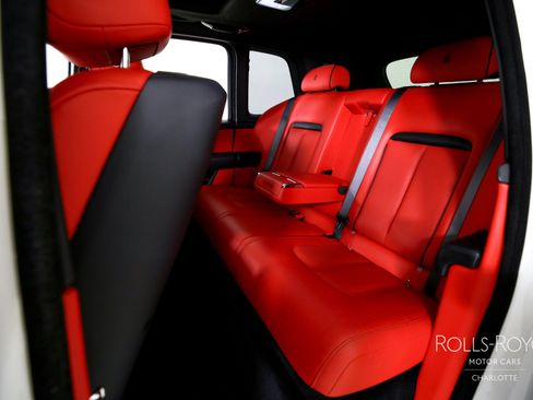 Used 2020 Rolls-Royce Cullinan image 18