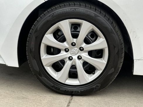 Used 2024 Toyota Corolla LE FWD image 12