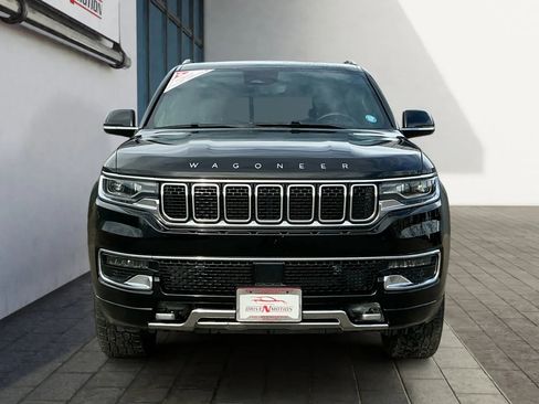 Used 2024 Jeep Wagoneer Series III w/ HD Trailer Tow Package image 8